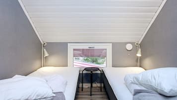 2 bedrooms, individually furnished, bed sheets
