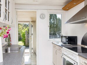 House | Private kitchen | Highchair - 6 Person Holiday Home in Glesborg (Glesborg)