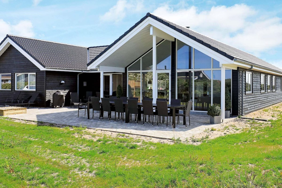 House | Tempat makan luar