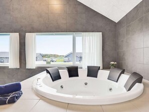 House | Spa treatment - Holiday Home in Stege (Stege)