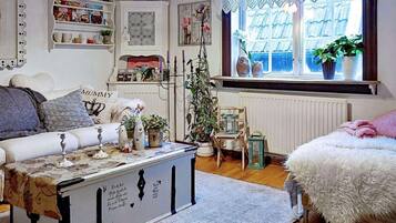 2 bedrooms, individually furnished