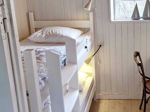 2 bedrooms, cribs/infant beds - 4 Person Holiday Home in Ronne (Ronne)
