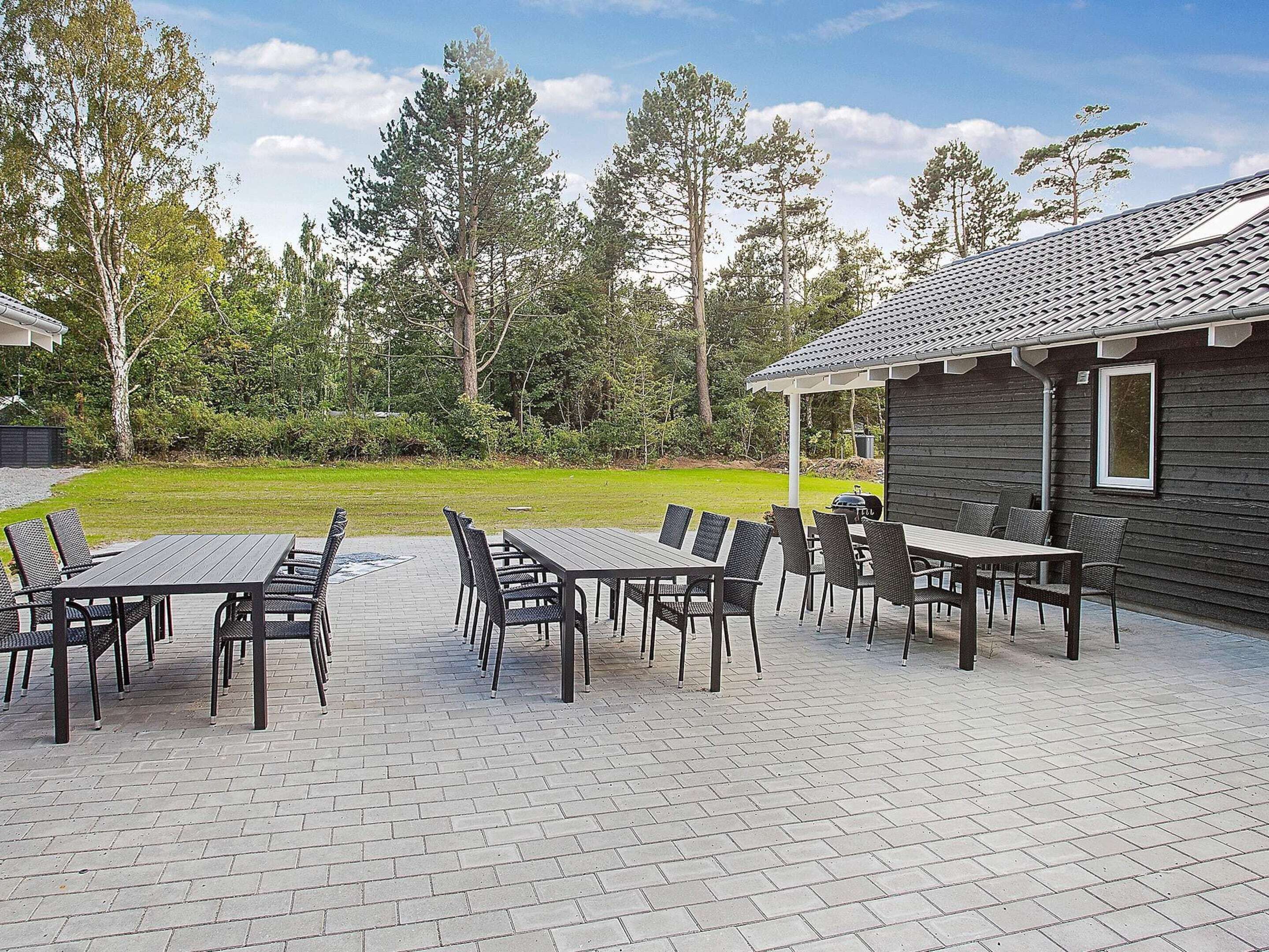 House | Outdoor dining