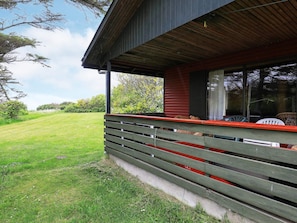 Exterior - Seaside Holiday Home with Terrace near Limfjord (Vinderup)