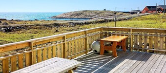 8 Person Holiday Home in Sætervik