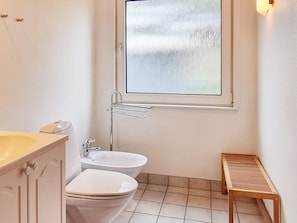 House | Bathroom