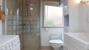 Bathroom - 8 Person Holiday Home in Vejby (Vejby)