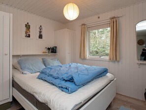 3 bedrooms, cots/infant beds - 8 Person Holiday Home in Vejby (Vejby)