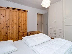 3 Schlafzimmer, Babybetten