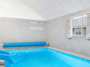House | Pool