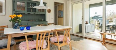 Hus | Eget kök | Kylskåp, spishäll, diskmaskin och kaffe- och tebryggare