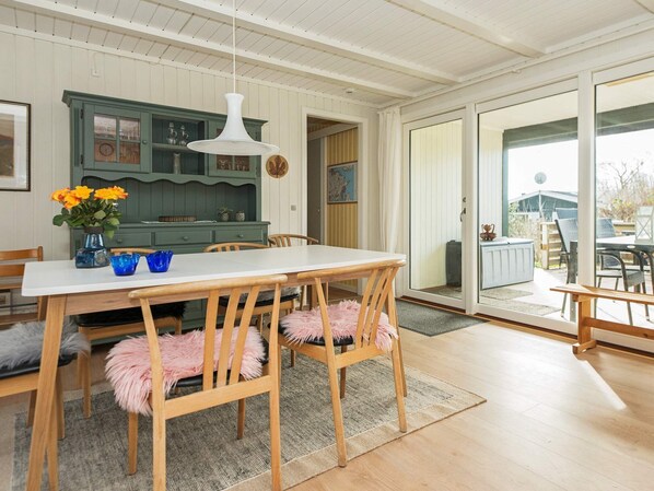 Private kitchen - 6 Person Holiday Home in Børkop (Borkop)