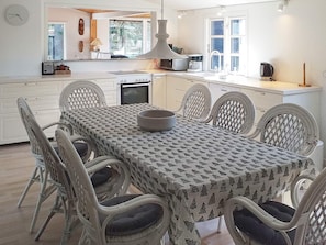 3 bedrooms, cribs/infant beds - 6 Person Holiday Home in Store Fuglede (Store Fuglede)