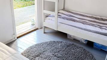 House | 3 bedrooms, individually furnished, bed sheets
