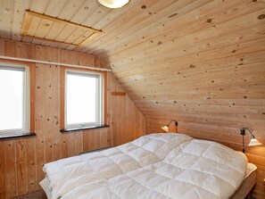 4 Schlafzimmer, Babybetten