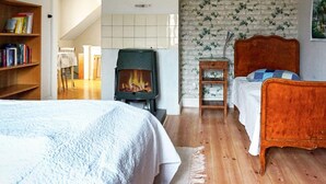 2 bedrooms, individually furnished, bed sheets - 5 Person Holiday Home in Bestorp (Sturefors)