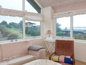 2 bedrooms, cots/infant beds - 6 Person Holiday Home in Ebeltoft (Ebeltoft)