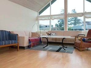 Living room - 6 Person Holiday Home in Ebeltoft (Ebeltoft)