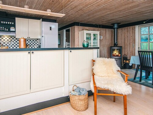 Cozy Cottage by the Sea-by Traum