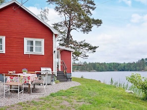 House | Water view