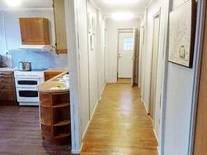 House | Private kitchen - 8 Person Holiday Home in Revsnes (Åfjord)