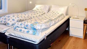 House | 5 bedrooms, individually furnished