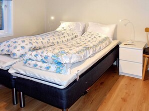 5 habitaciones y muebles diferentes 