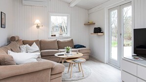 Living room - 5 Person Holiday Home in Vejby (Vejby)