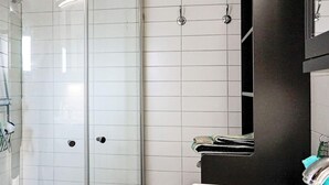 Shower - 6 Person Holiday Home in Rönnäng (Roennaeng)
