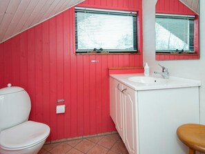 Bathroom - 5 Person Holiday Home in Ans By (Farvang)