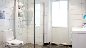 Shower - 6 Person Holiday Home in Strömstad (Stromstad)