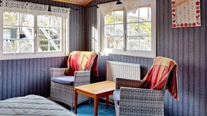 2 bedrooms, individually furnished - 6 Person Holiday Home in Malmköping (Malmkoping)