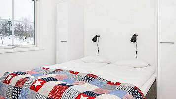 4 bedrooms, individually furnished