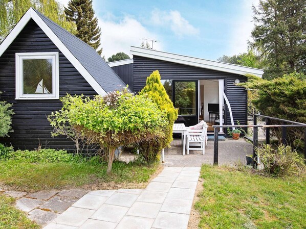 Terrace/patio - 6 Person Holiday Home in Follenslev (Follenslev)