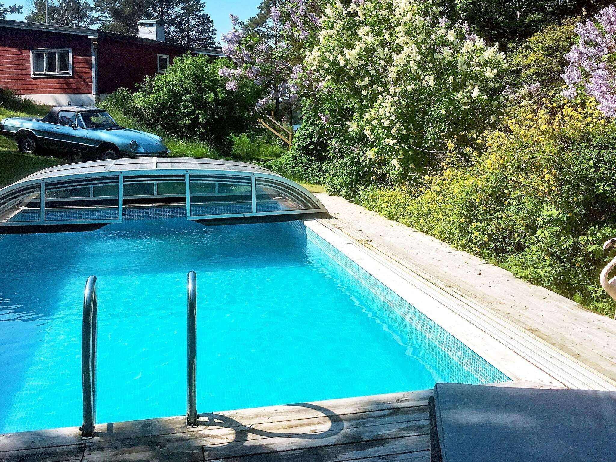 Utendørsbasseng
