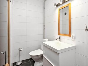 House | Bathroom