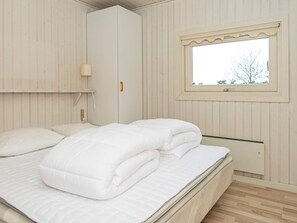 4 bedrooms