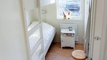House | 2 bedrooms, individually furnished