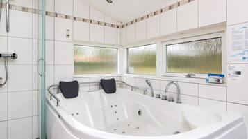 ํ์ฐ์ค | ์คํ ํธ๋ฆฌํธ๋จผํธ