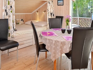 2 bedrooms