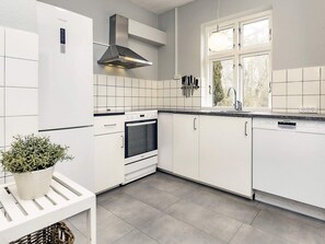 House | Private kitchen | Highchair - Holiday Home in Holeby (Holeby)