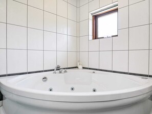 House | Spa treatment