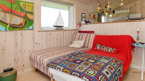 Room - Pleasing Holiday Home in Vestervig With Terrace (Vestervig)