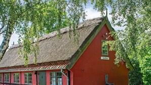 Exterior - Charming Holiday Home in Nexø With Terrace (Nexo)