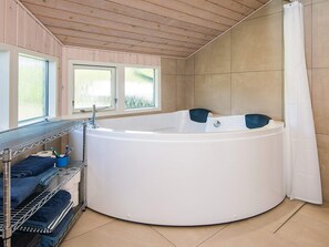 House | Spa treatment