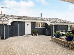 House | Exterior - 4 Star Holiday Home in Ebeltoft (Ebeltoft)