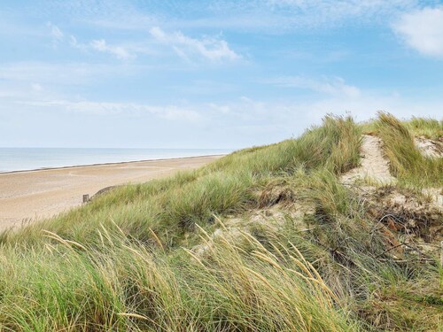 Seaside Serenity in Taysinge-by Traum