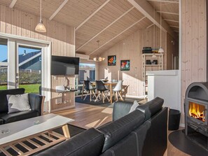 House | Interior - 4 Star Holiday Home in Tarm (Tarm)