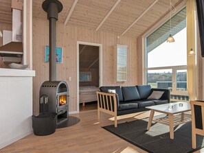 Interior - 4 Star Holiday Home in Tarm (Tarm)