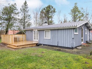 Exterior - Cozy Log Cabin Retreat-by Traum (Oksbol)